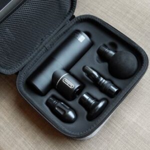 Pistola de Massagem Muscular Profunda com 6 Cabeças