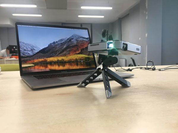 Projetor Portátil Smart WiFi para Filmes em Casa